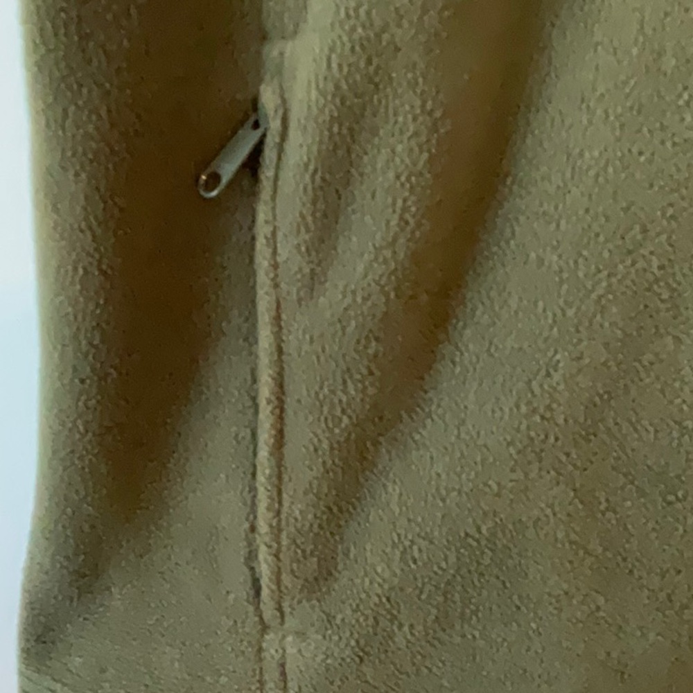 Columbia Men's Olive Zip-Up Vest - Picture 4 of 6